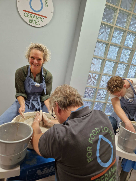 Gezellige Duo Workshop Pottenbakken: Creatief Samen op de Draaischijf!